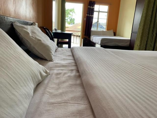 Sweet Home Guest House 실롱 외부 사진